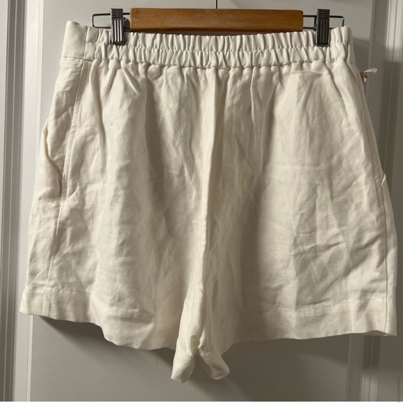 Aritzia Wilfred Fable Linen shorts - white, light birch - NWOT -pleated tailored - Picture 6 of 8